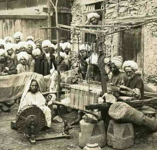 Kashmiri Shawl weavers pioneered the labour movement